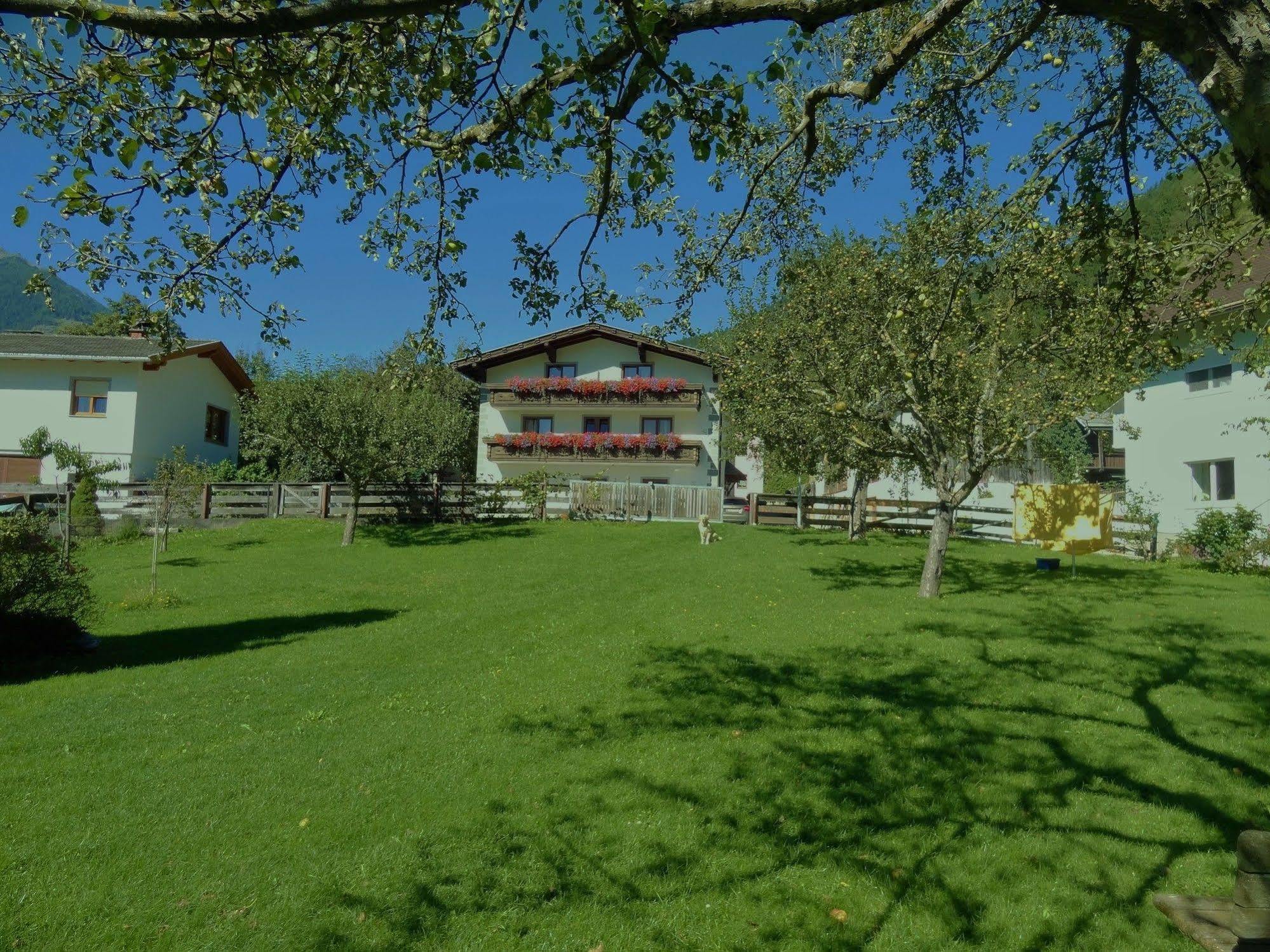 אוברוולאך Gaestehaus Zwischenberger מראה חיצוני תמונה